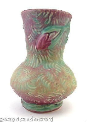 WELLER Malverne Yellow Green Short Vase w/ Leaf Design In Excellent Condition!