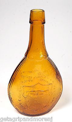 UNION WINE Yellow Gold Glass Bottle Empty In Excellent Condition Vintage!