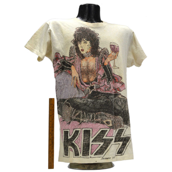 Vintage FOLK ART / HOMEMADE "KISS" T-SHIRT Handmade Drawn SIGNED: McCORMICK 19791