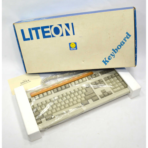 Vintage "LITE ON KEYBOARD" Excellent Condition LOOKS NEVER USED Atari/Commodore?