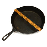 Antique GRISWOLD "ERIE 710C" CAST IRON SKILLET No. 9 Frying Pan HEAT RING Level!
