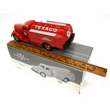 Excellent FIRST GEAR "1949 INTERNATIONAL KB-8 FUEL TANKER" 1:34 Diecast 'TEXACO'
