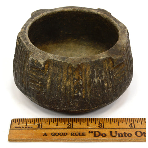 Ancient PRE-COLUMBIAN STEATITE BOWL Black Stone CARVED SOAPSTONE Nubs/Ribbed BC?