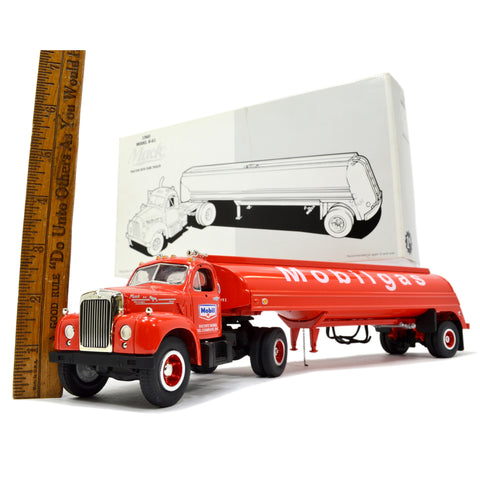 Excellent FIRST GEAR "MACK 1960 B-61 TRACTOR w/ TANK TRAILER" 1:34 Diecast MOBIL