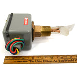 New! JOHNSON CONTROLS "NEMA 4X RAINTIGHT ENCLOSURE SPDT" No. F61MG-1 Flow Switch