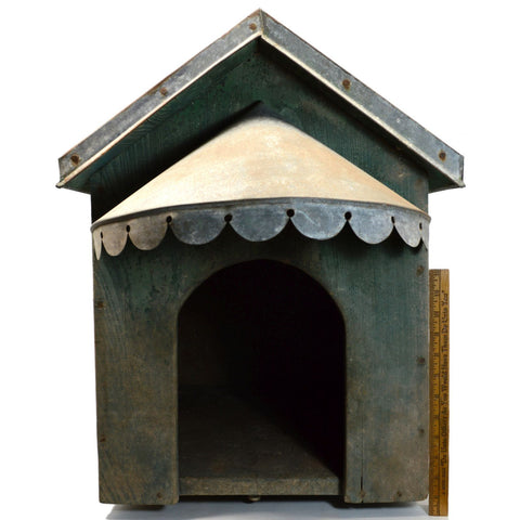 Vintage HOMEMADE DOG HOUSE Wood w/ TIN ROOF! Superb OLD GREEN PAINT & PATINA!!